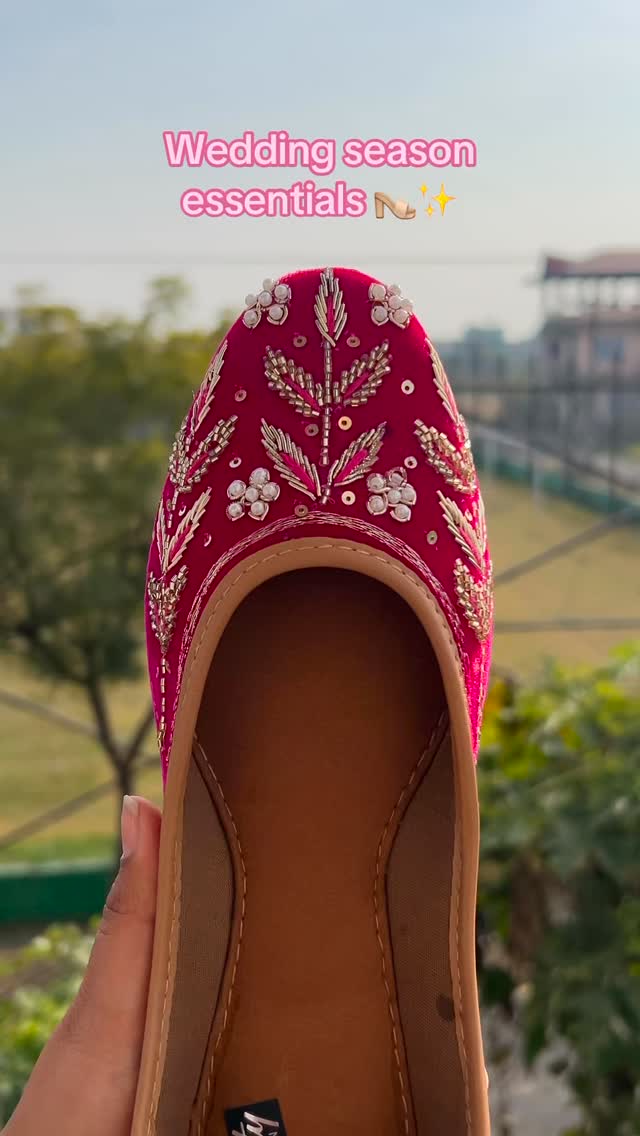 Pink velvet wedding jutti for bridal occasions